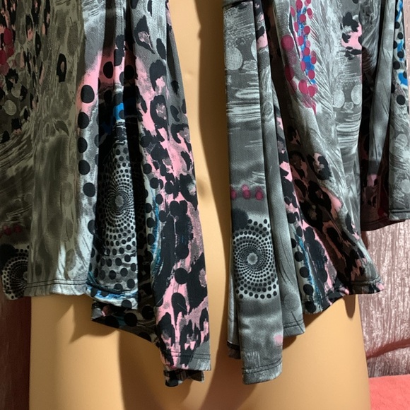 aDRESSing Woman Sweater Cardigan XL Short Animal Pring Gray Pink NWT Polyester - Picture 2 of 16